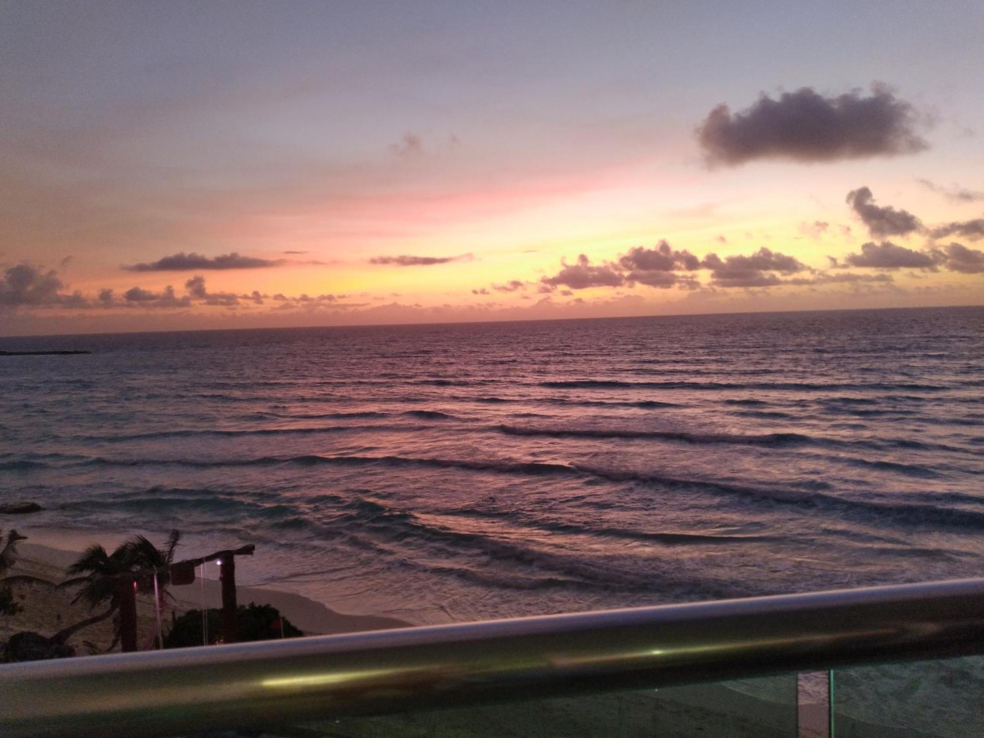 1 Bedroom Seaview Condo In Ocean Dream Resort Cancun Bagian luar foto
